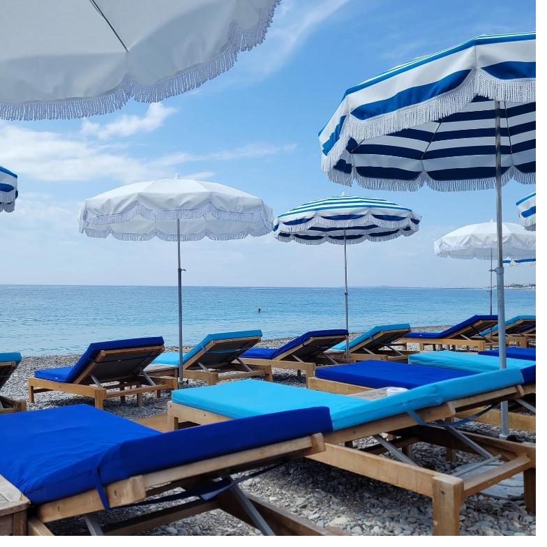 Die Promenade des Anglais, eine Minute von der Tür